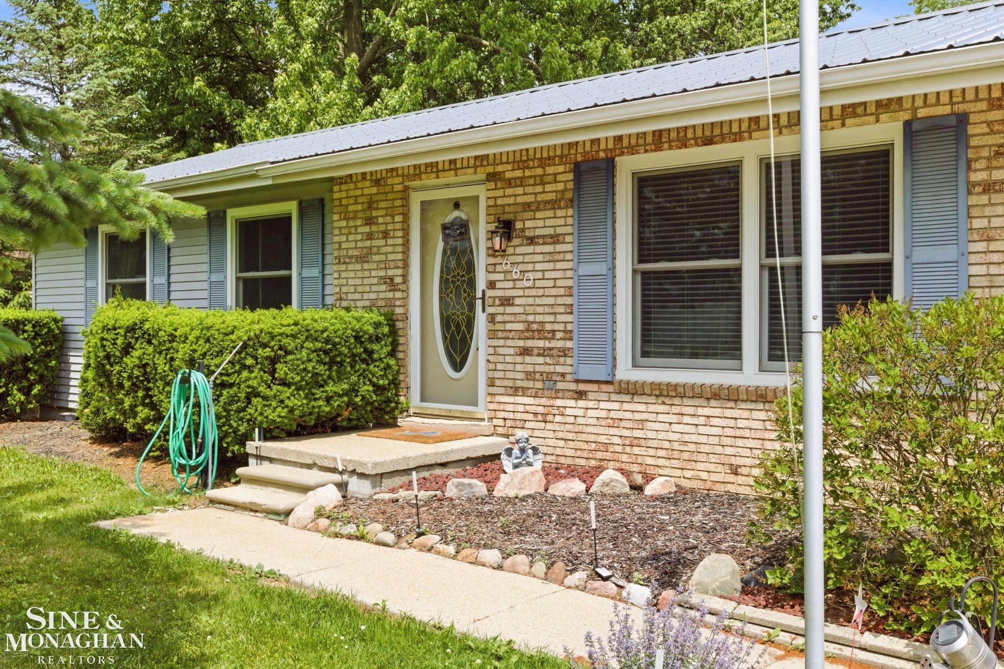 660 Range Road