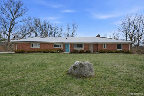 29750 Bristol Lane Bingham Farms Village MI 48025