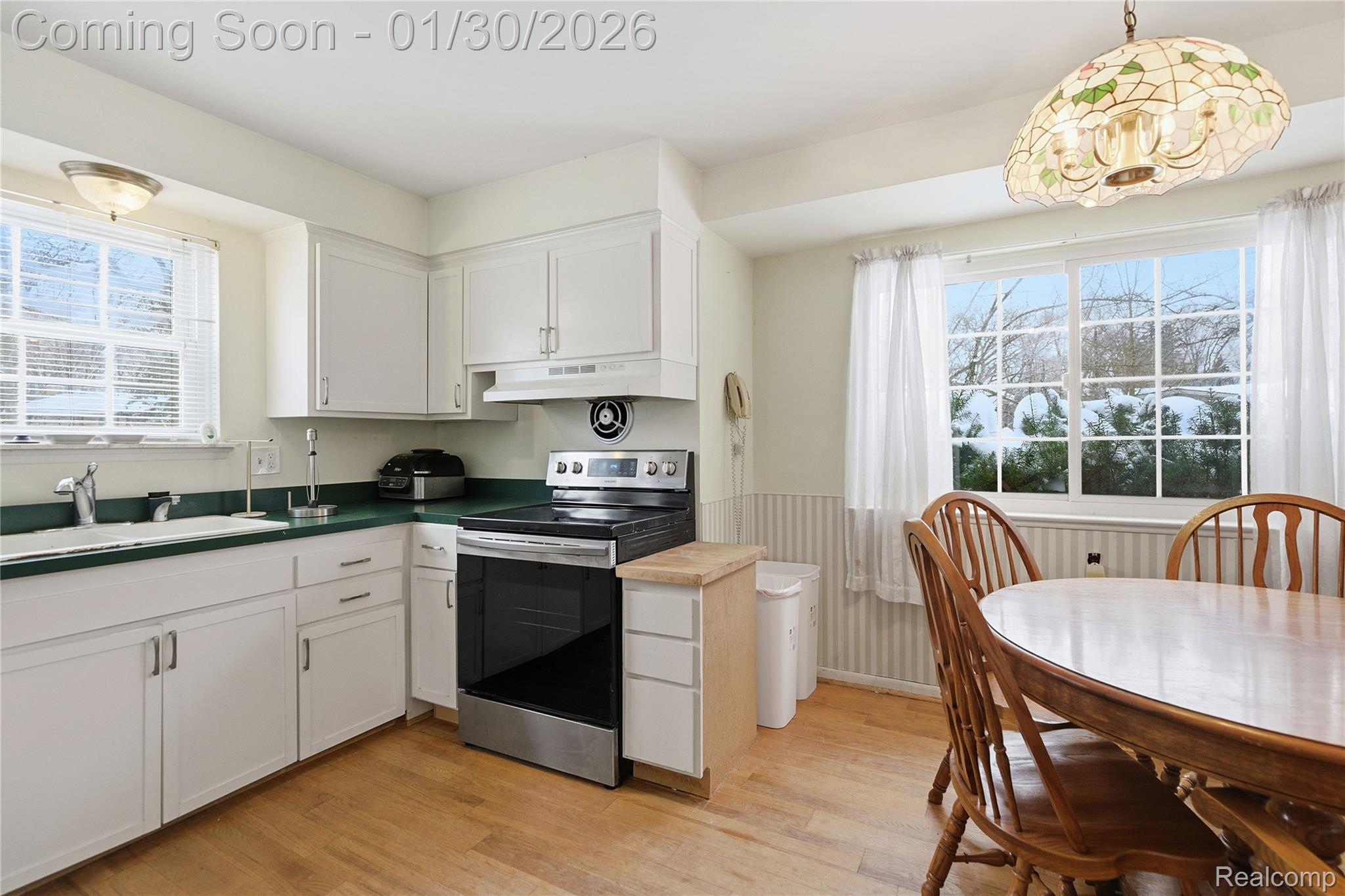 20426 Maplewood Street