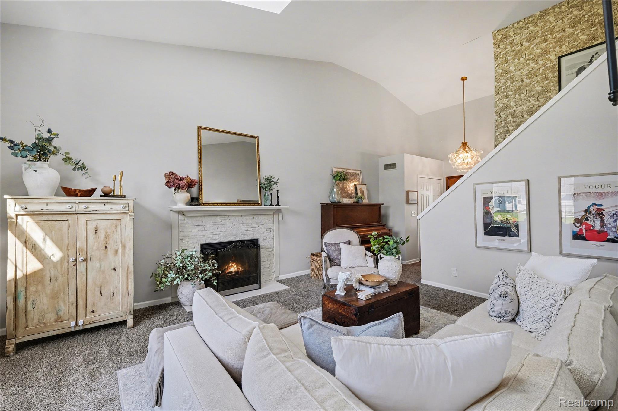 1292 Theresa Drive
