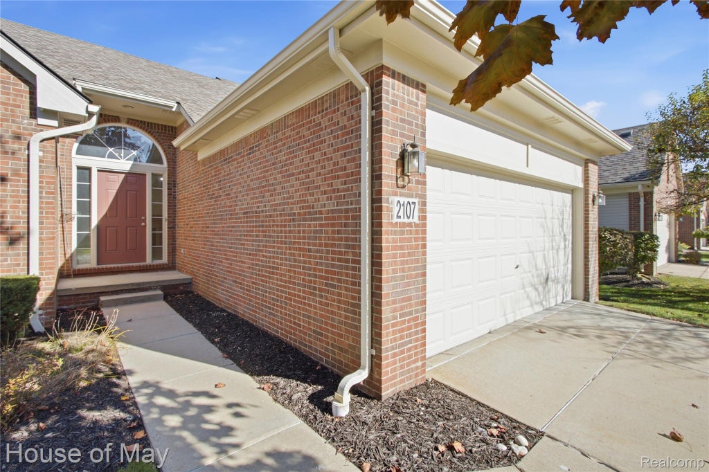 Photo of 2107 Red Maple Lane #1, Commerce Charter Township, MI 48390 (MLS # 20261085851)
