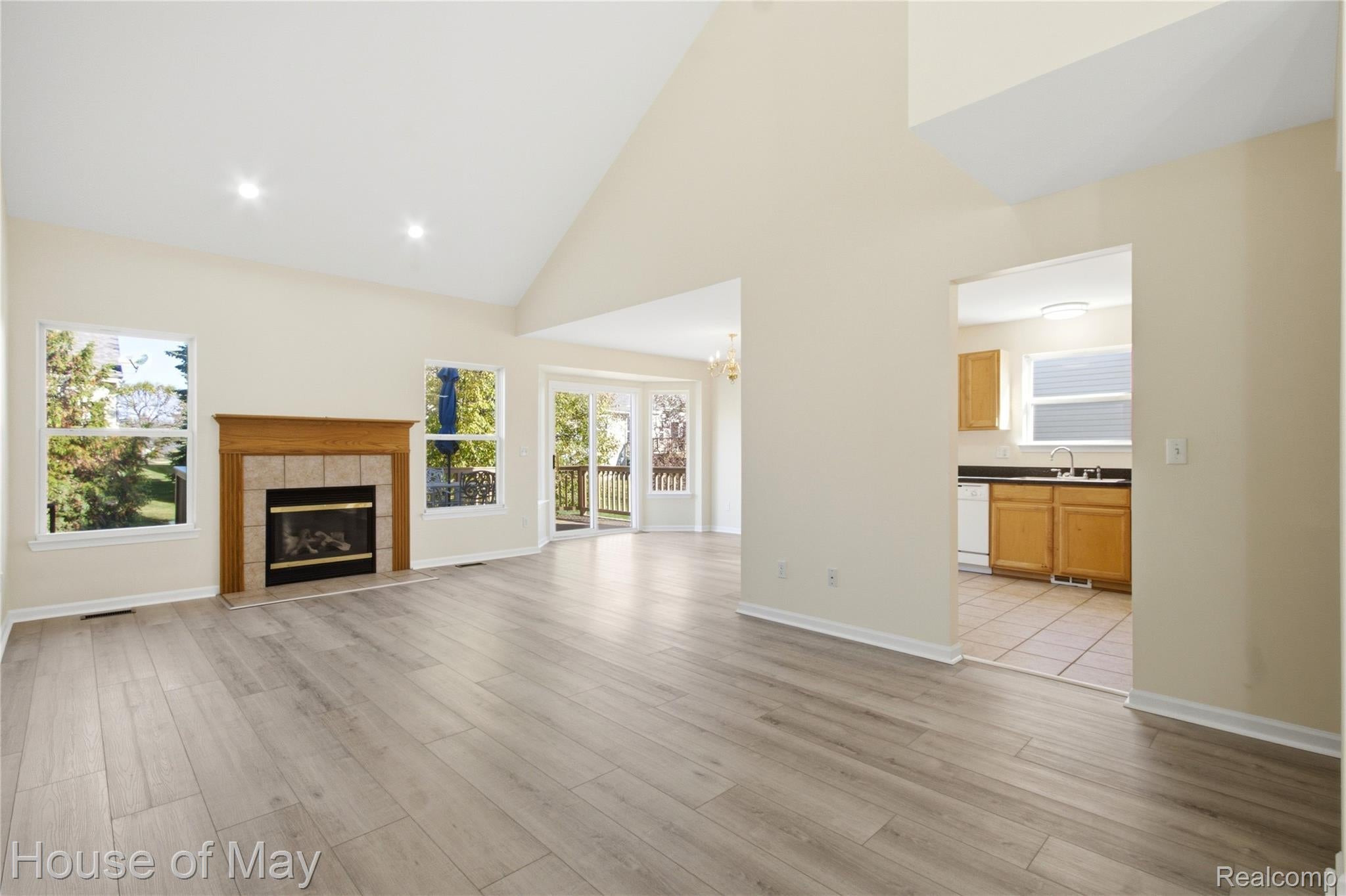 2107 Red Maple Lane 1