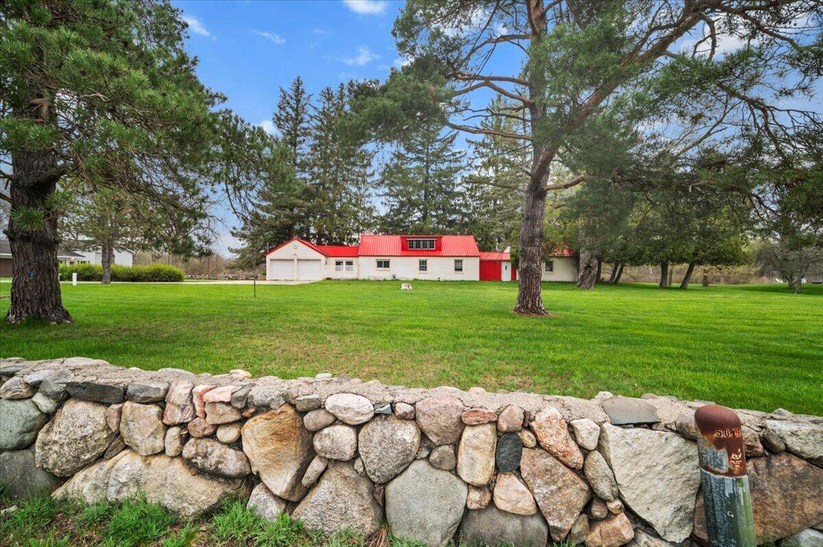 5599 Howard City Edmore Road