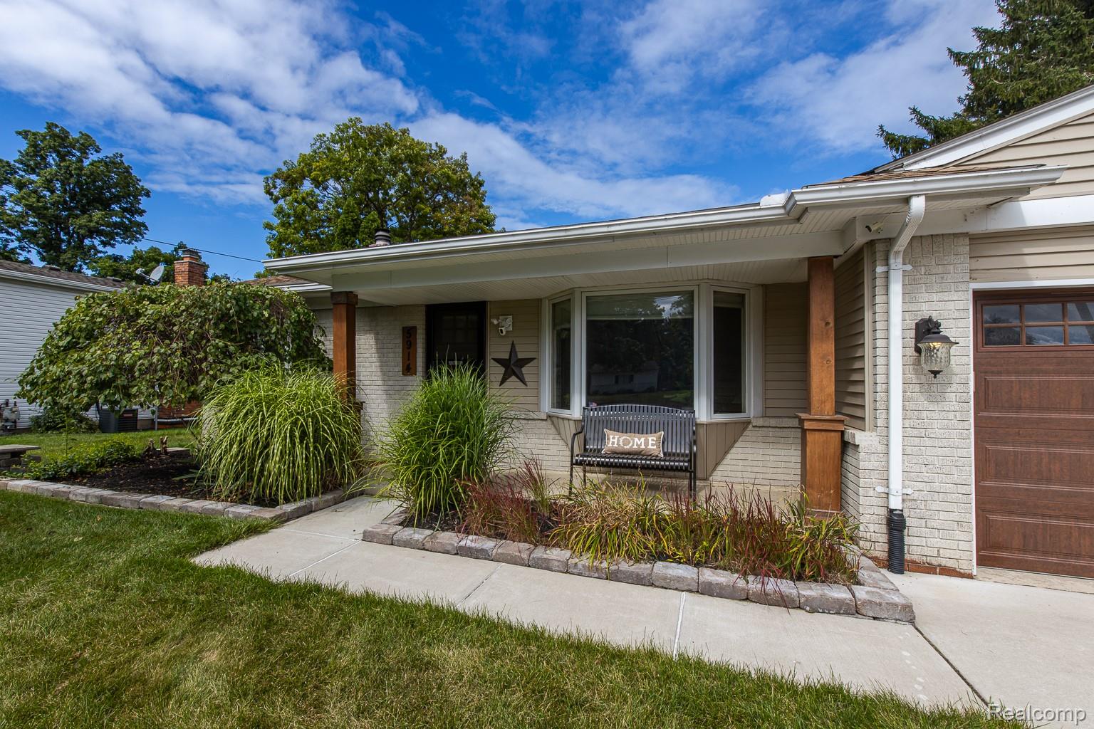 5914 Pleasant Drive