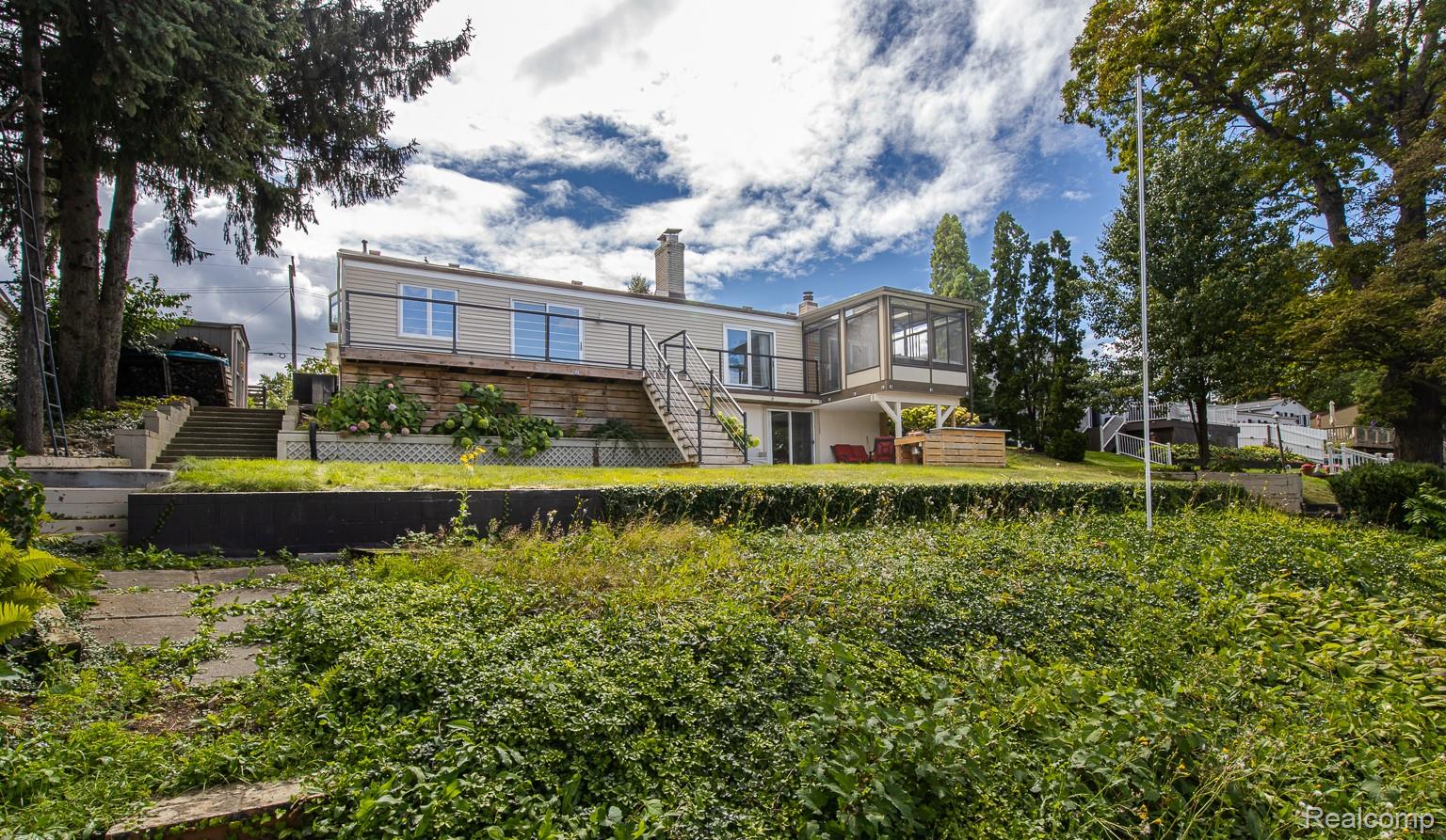 5914 Pleasant Drive