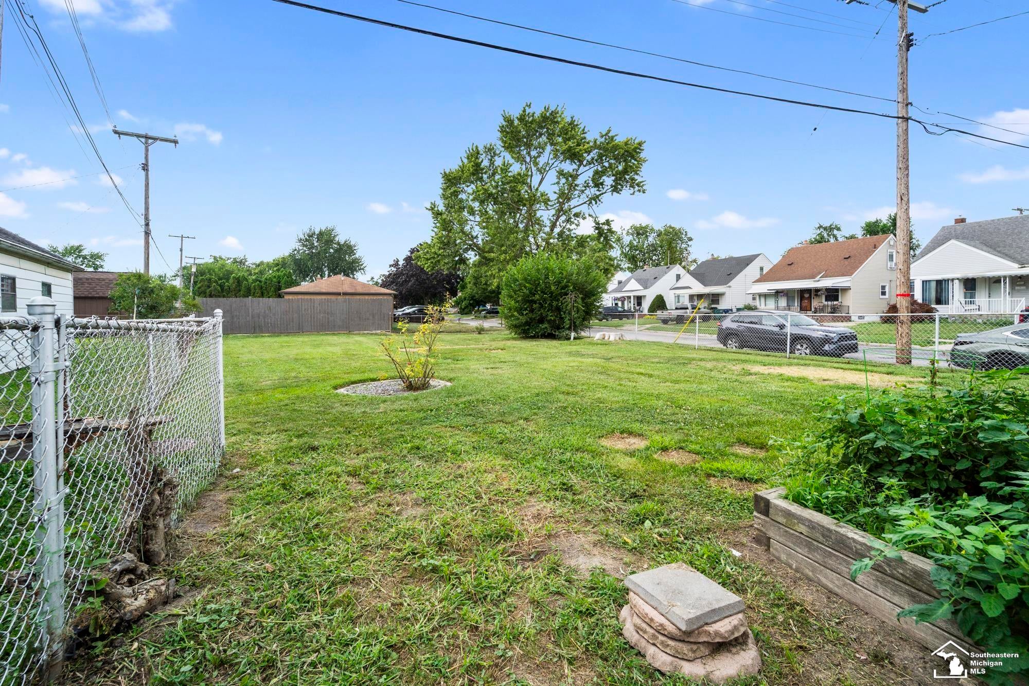 3106 River Drive