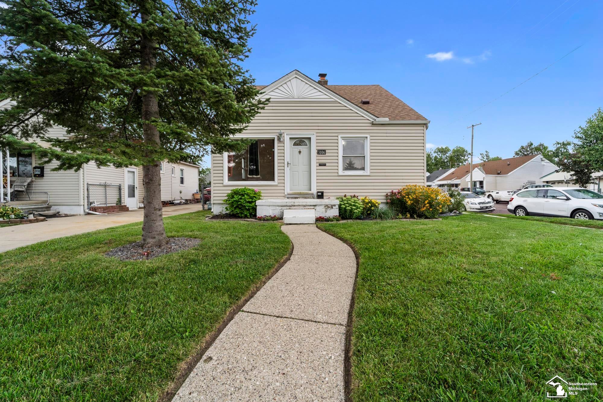 3106 River Drive