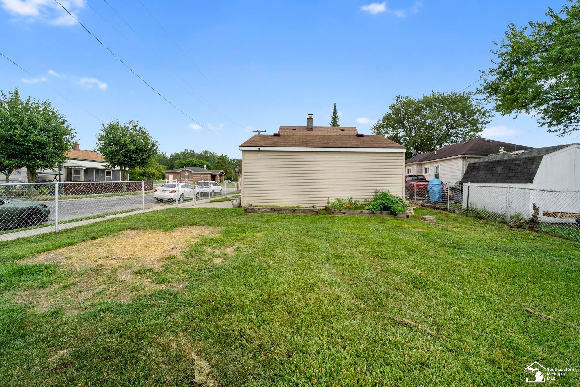 3106 River Drive