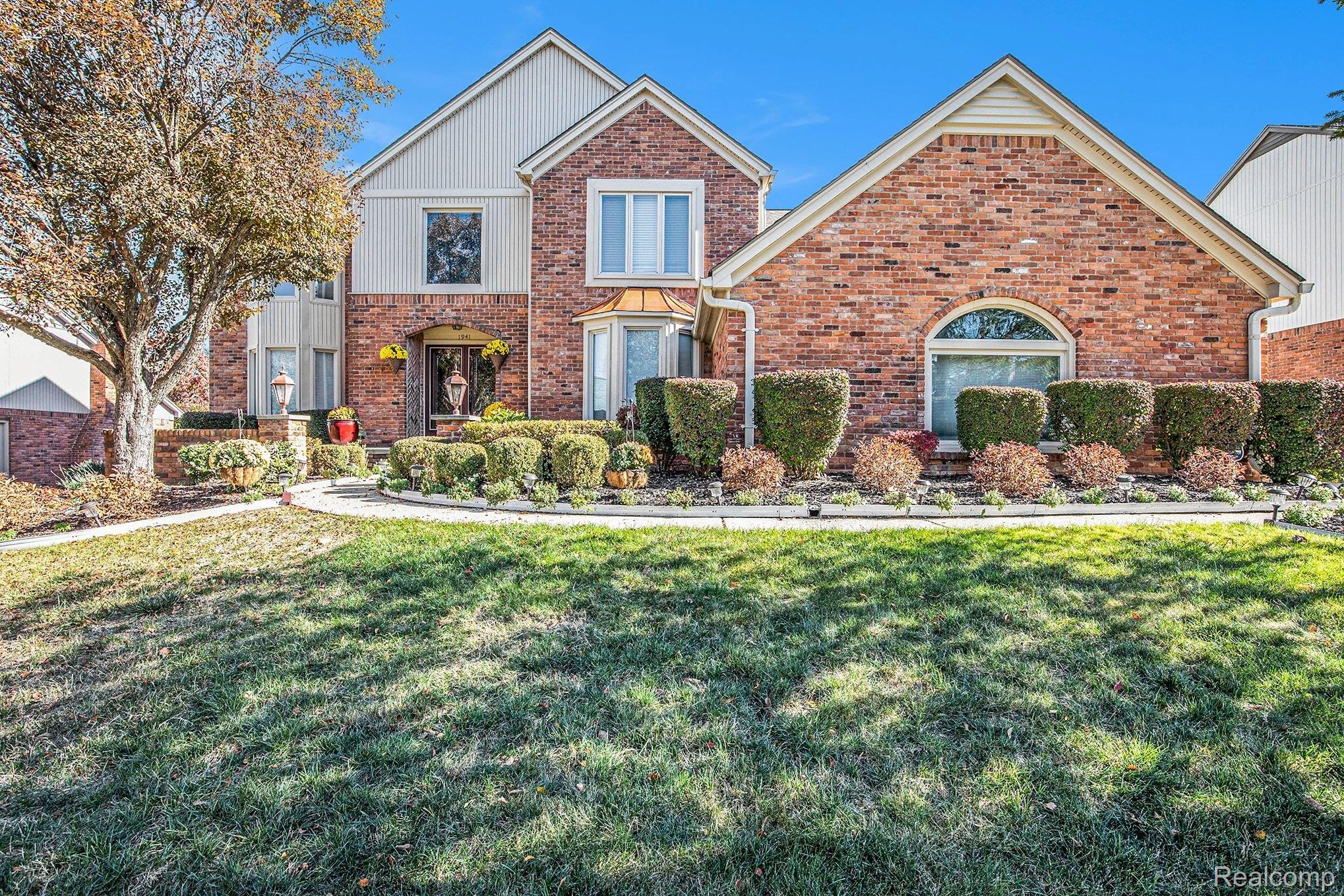 1941 Mapleridge Road