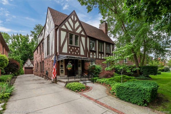 764 HARCOURT RD, GROSSE POINTE PARK, MI 48230 - Image daa3057dab96e1d4f1e9d0188c816d83/4279578423