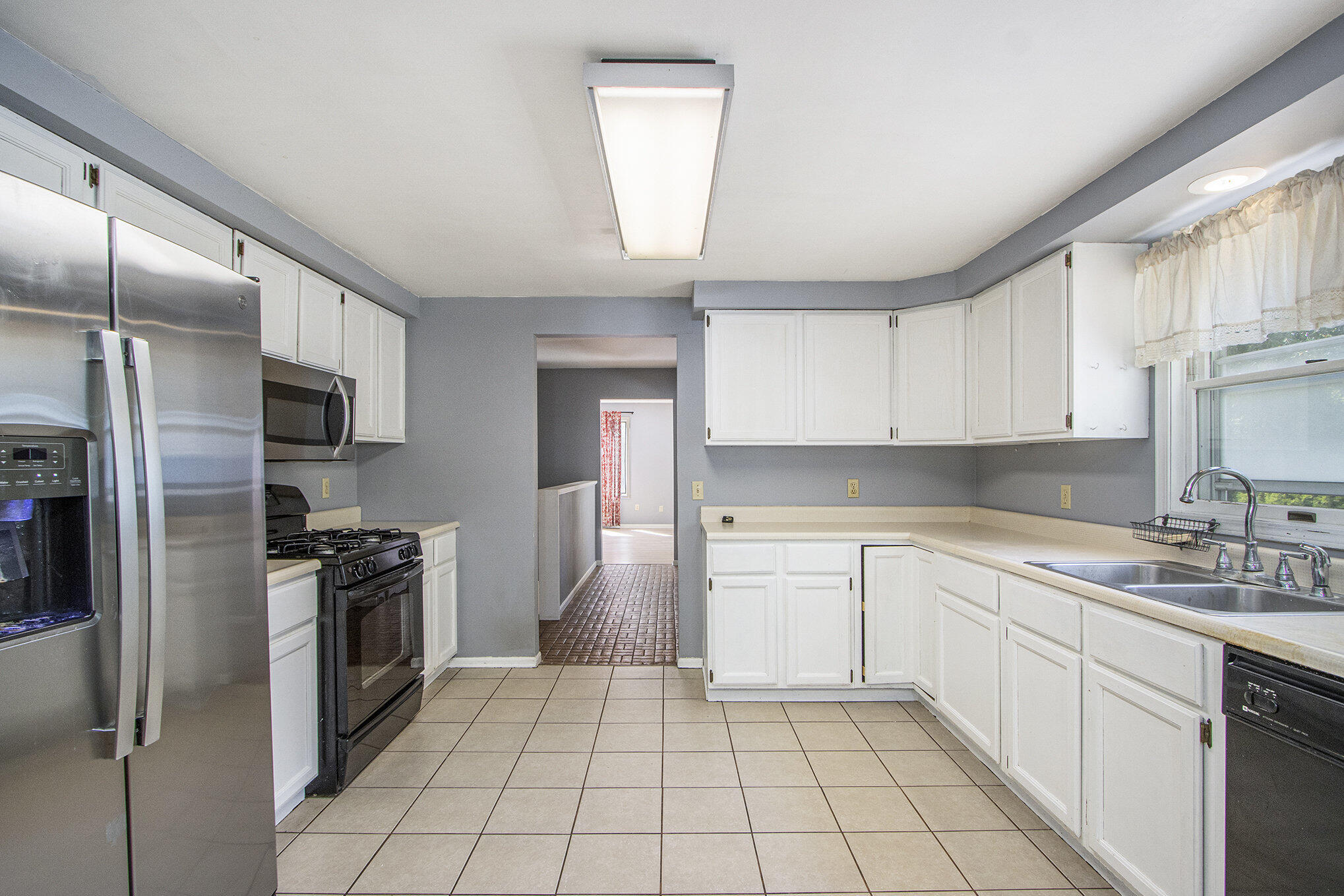 Portage City, Michigan 49024, United States, 3 Bedrooms Bedrooms, ,4 BathroomsBathrooms,Residential,Active,207285