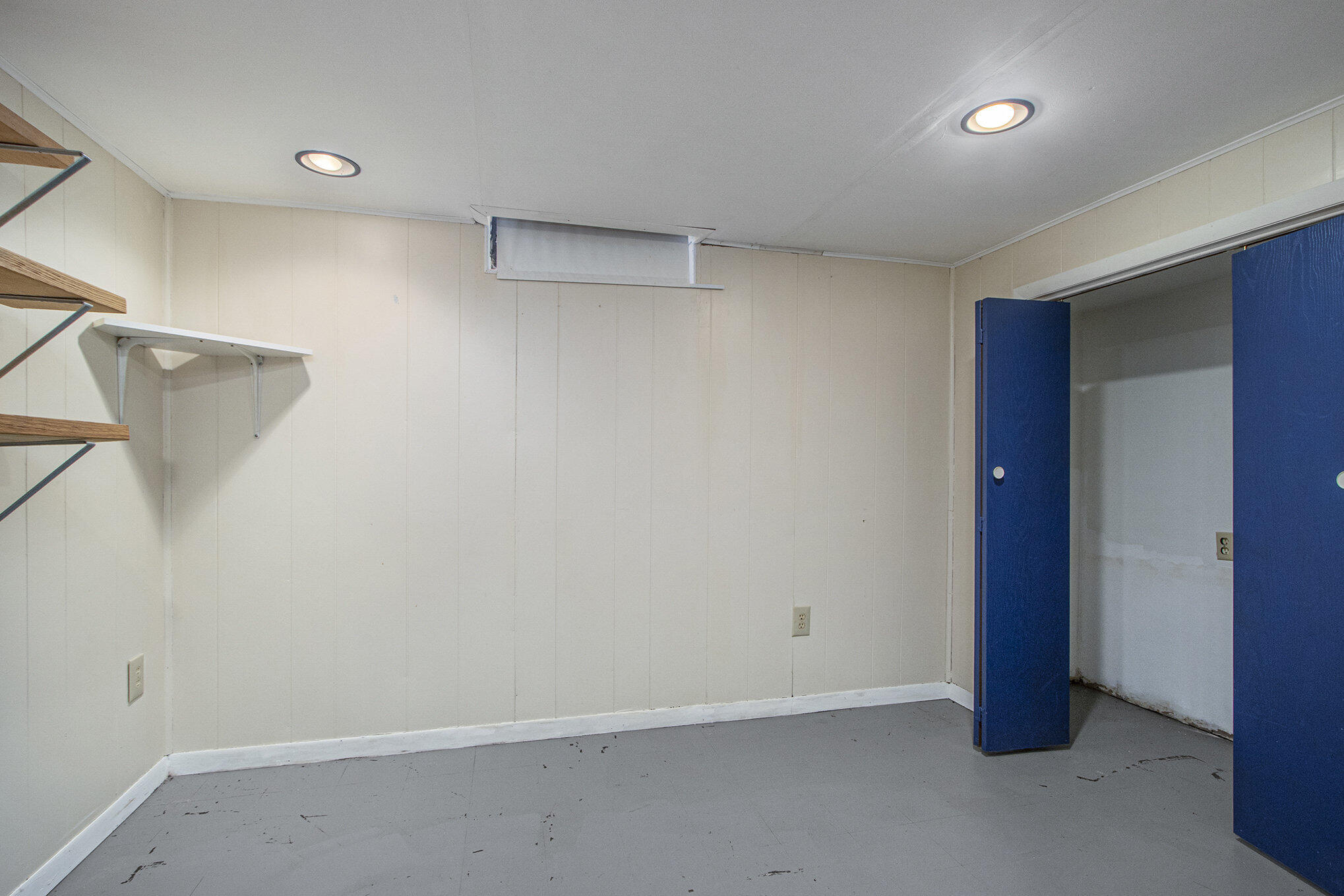 Portage City, Michigan 49024, United States, 3 Bedrooms Bedrooms, ,4 BathroomsBathrooms,Residential,Active,207285