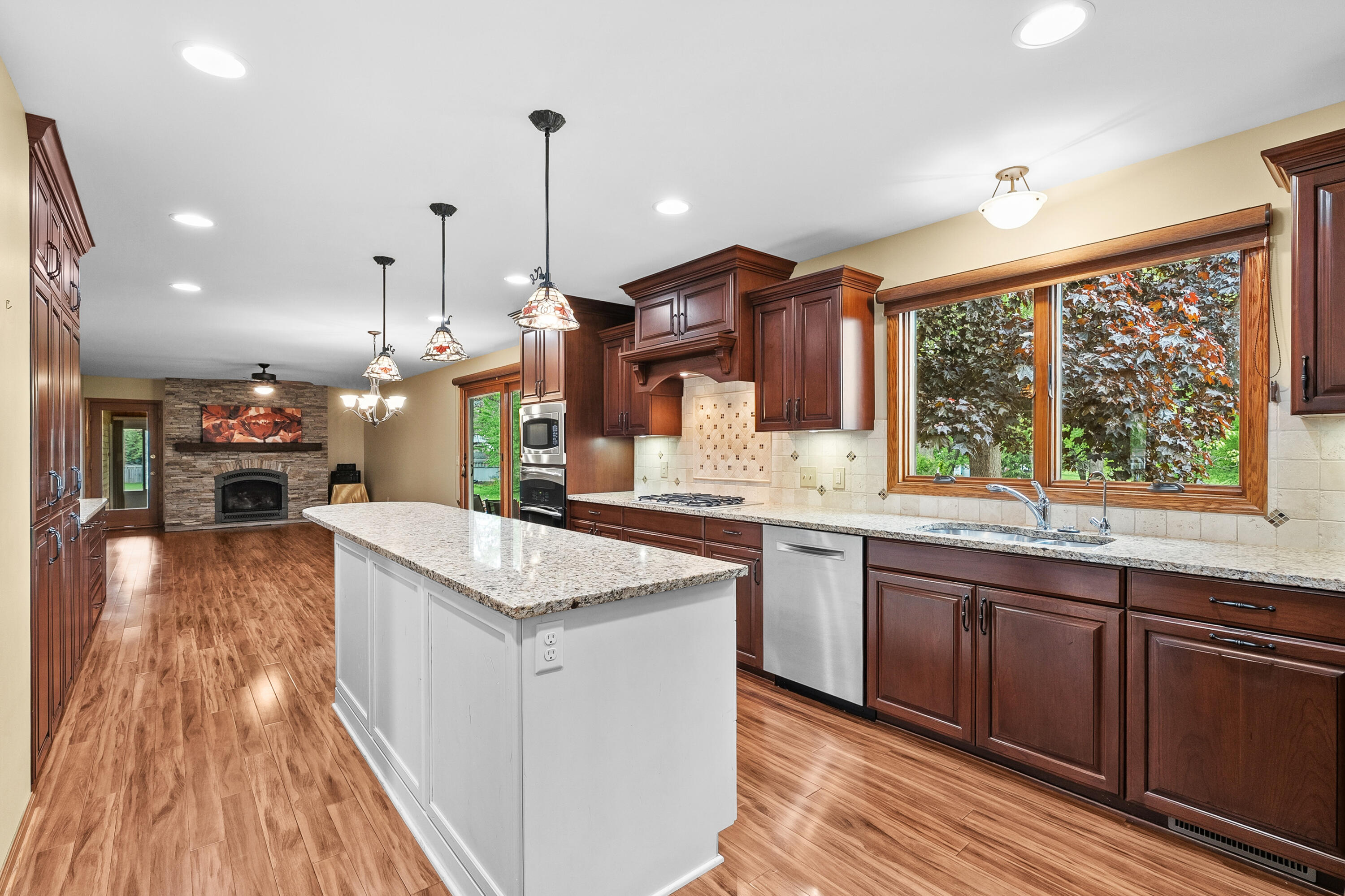 5471 Gatwick Court