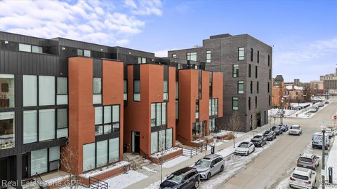 228 Edmund Place 2 Detroit City MI 48201