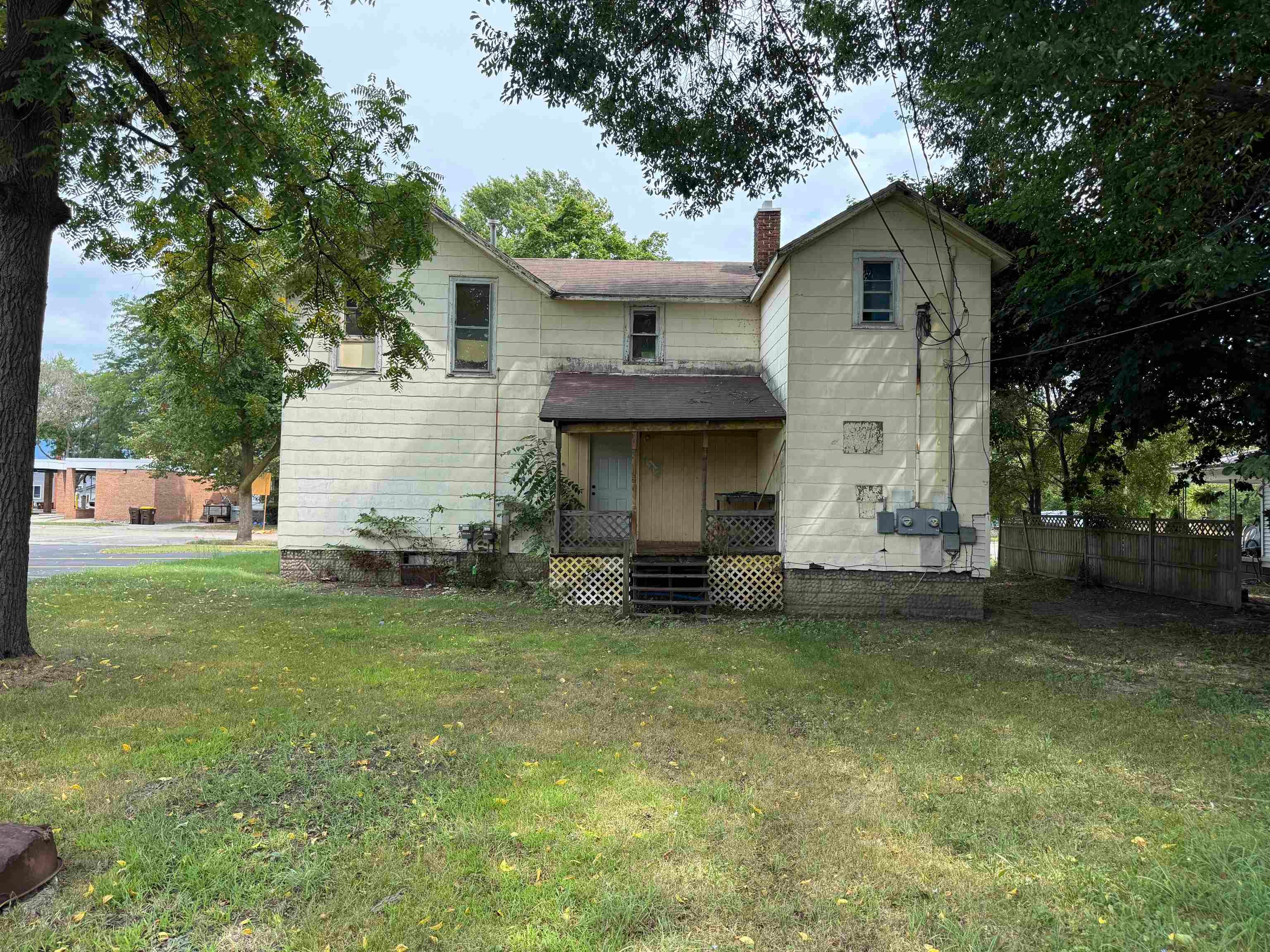 221 Woodworth Avenue