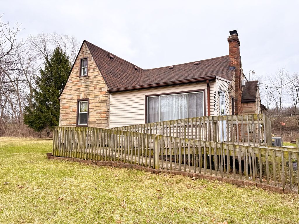 listing image 0