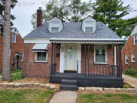 Photo of 19331 Annchester Road, Detroit City, MI 48219 (MLS # 20261079525)
