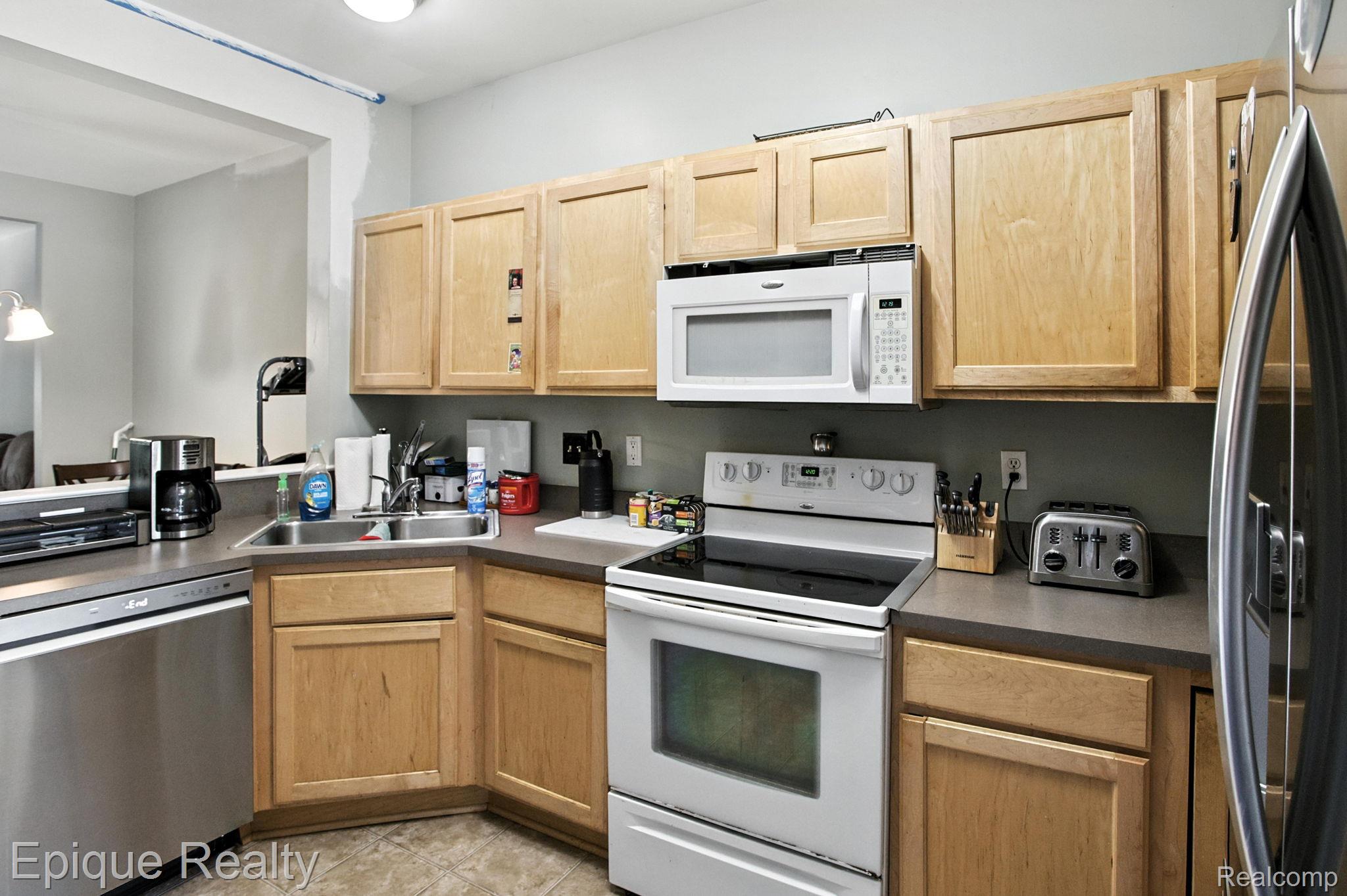 2206 Knotty Pine Trail