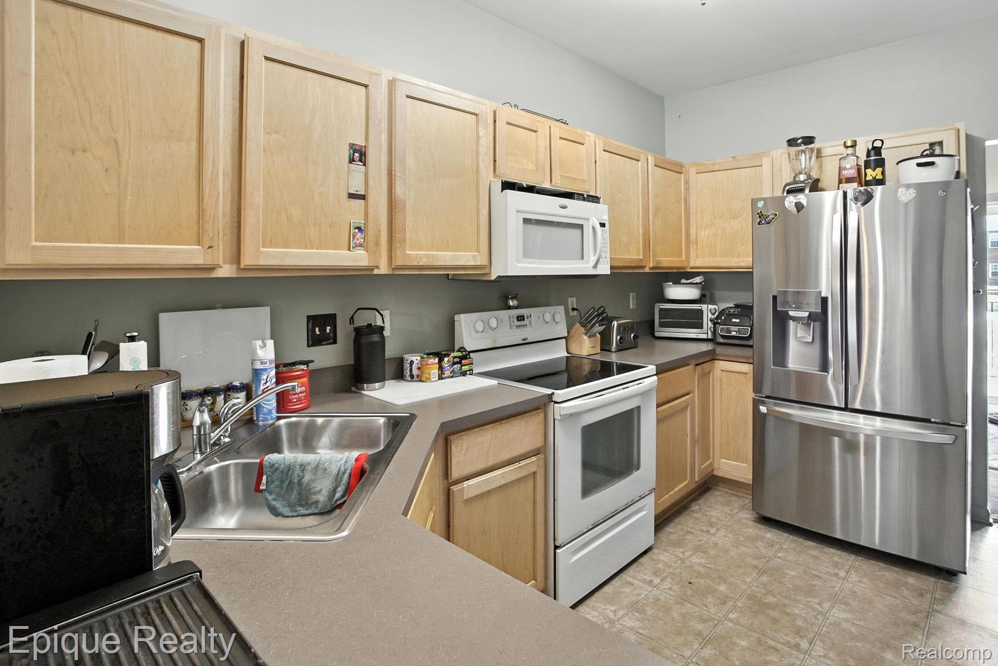 2206 Knotty Pine Trail