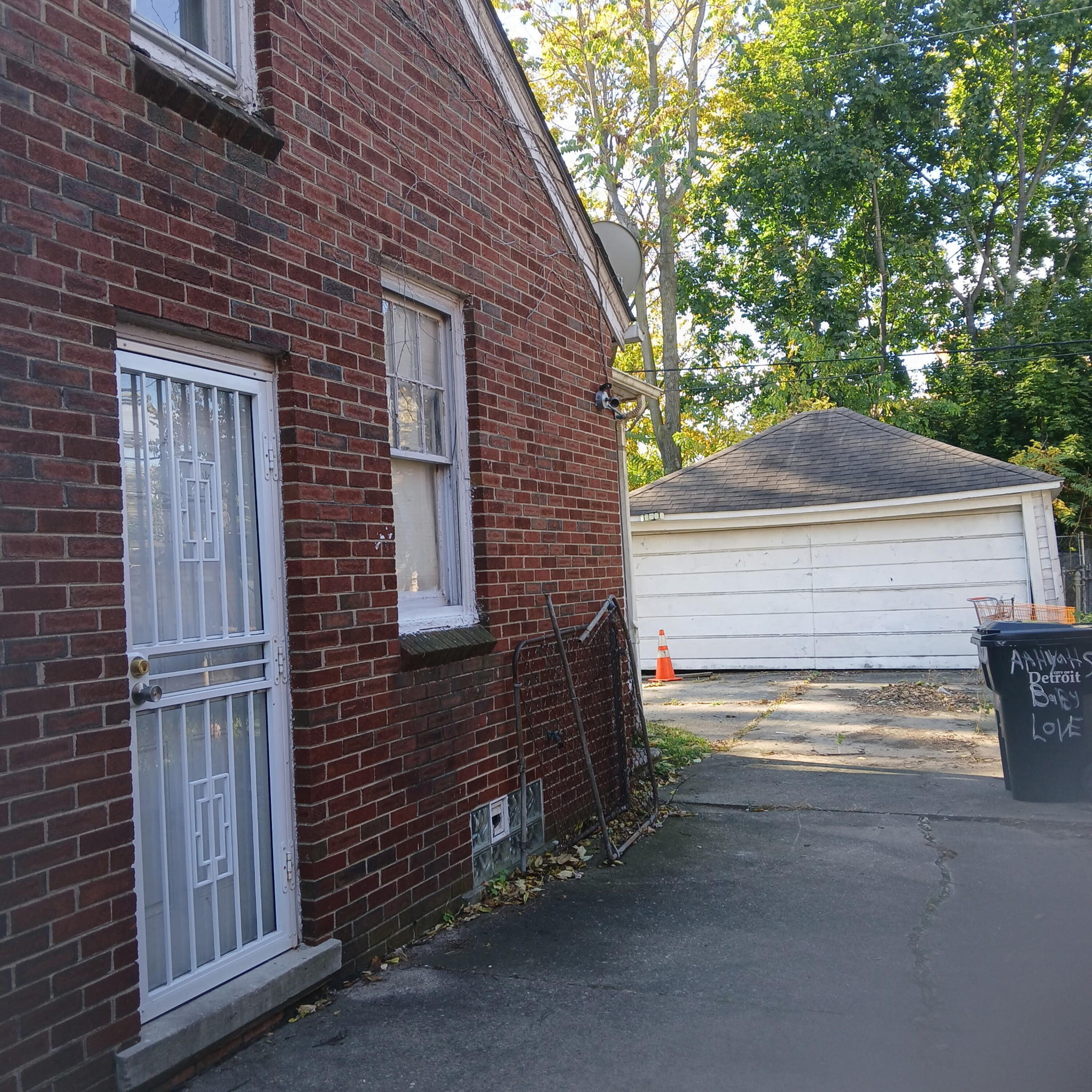 16201 Fielding Street