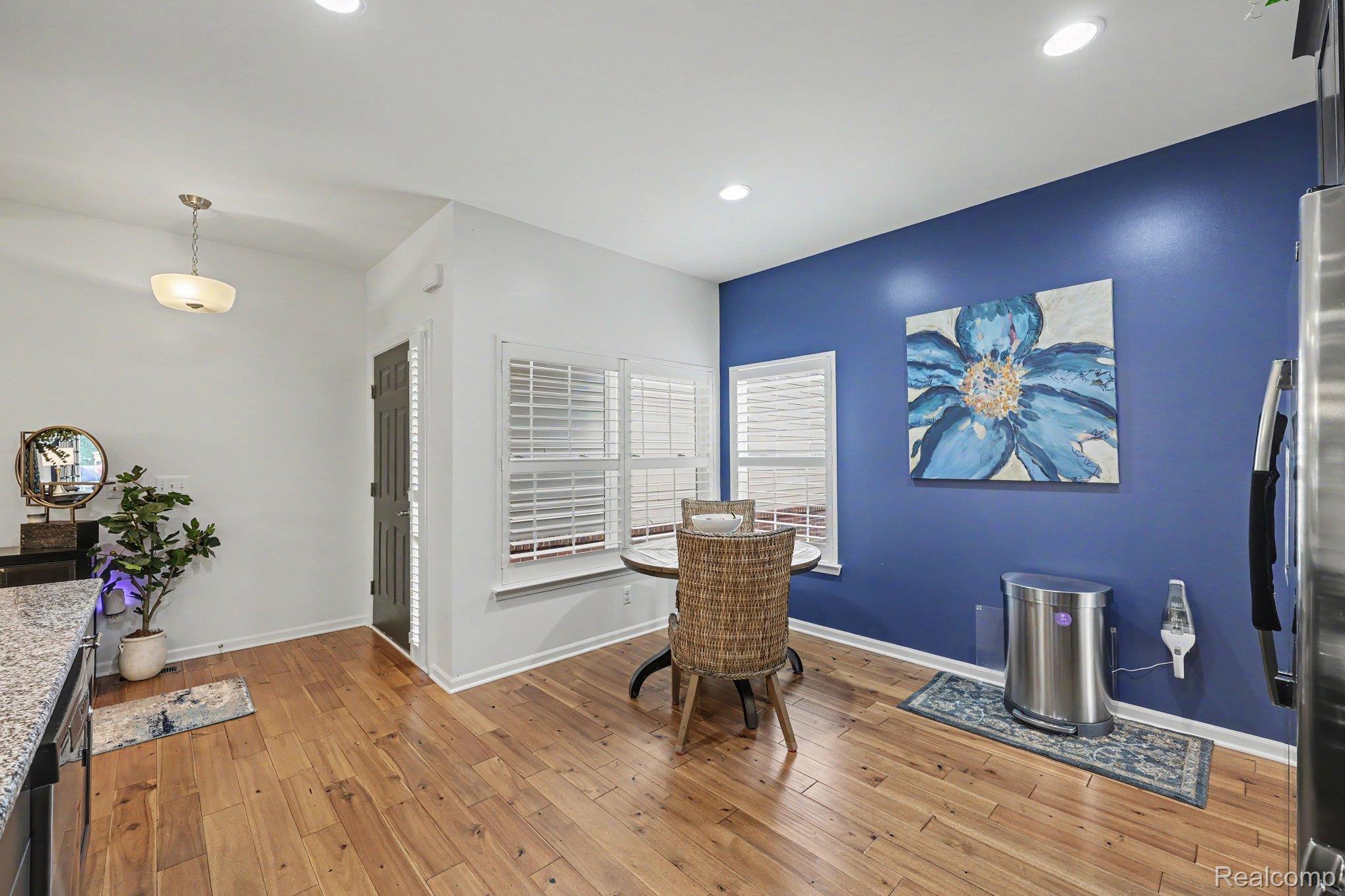 3045 Bridgewater Road 5