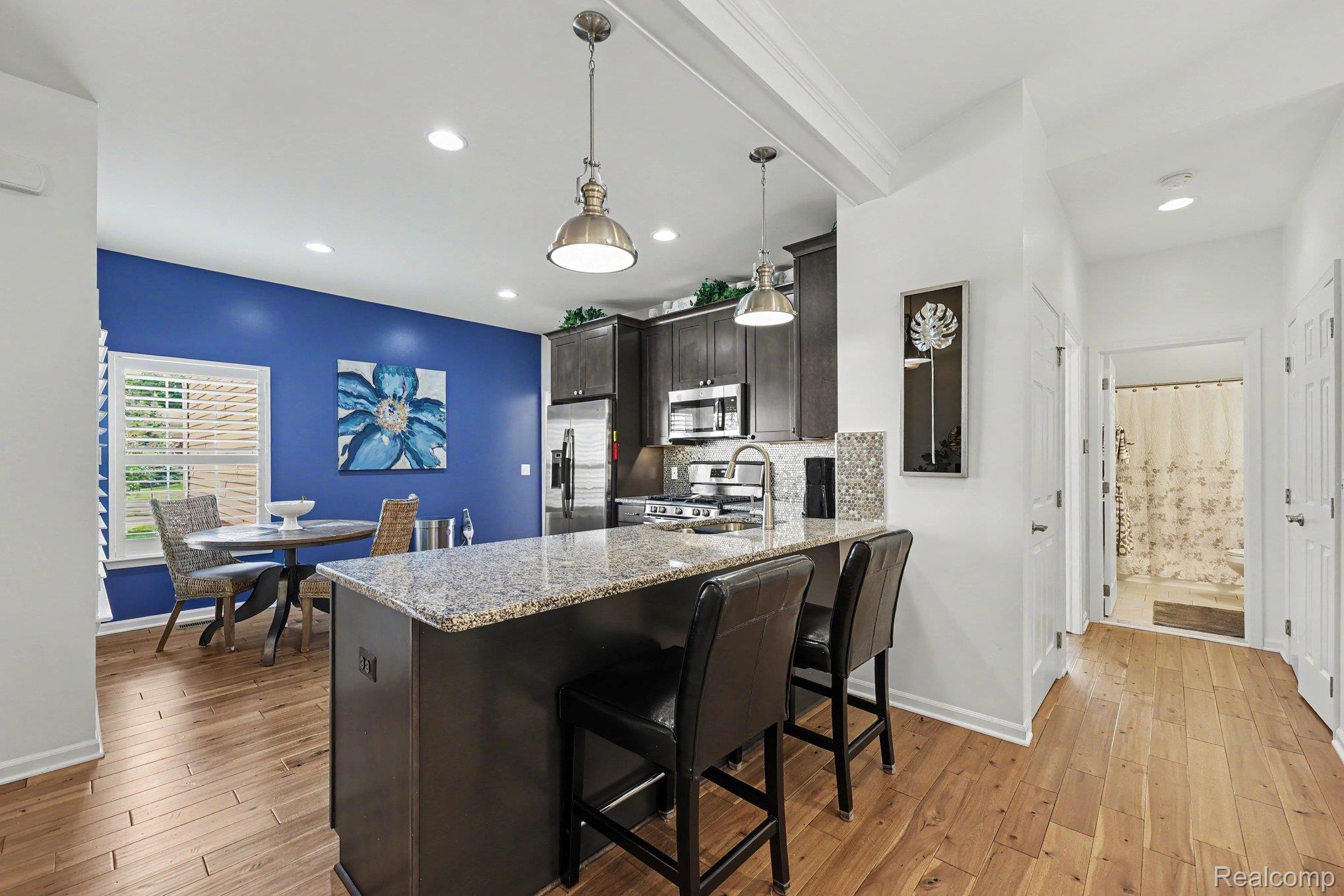 3045 Bridgewater Road 5