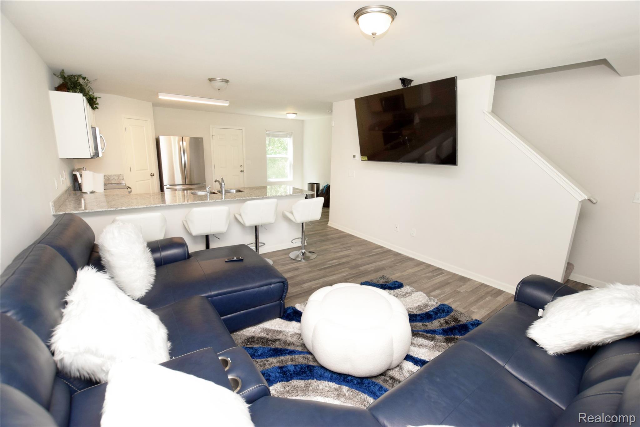2288 Hunter Lane