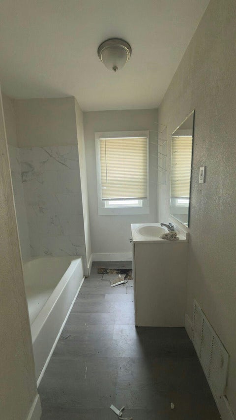 Tiny photo for 9565 Winthrop ST, Detroit City, MI 48227 (MLS # 81026054561)