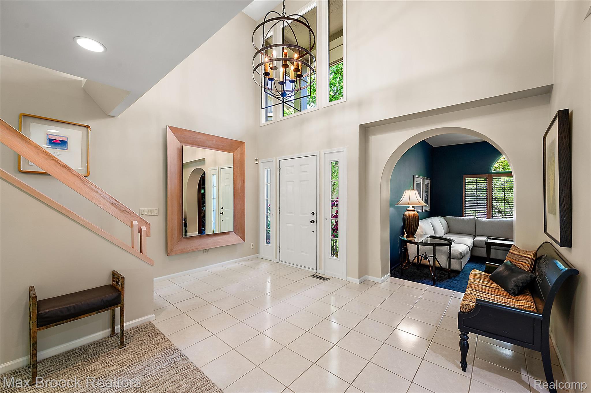 4872 Cliffside Drive