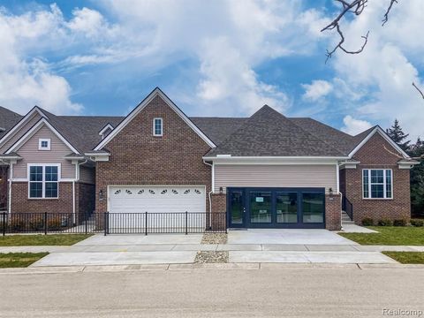 2280 Chase Drive 110 Hartland Township Livingston MI 48855