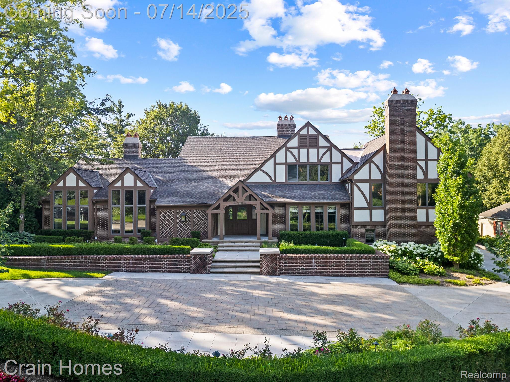 260 Woodwind Drive