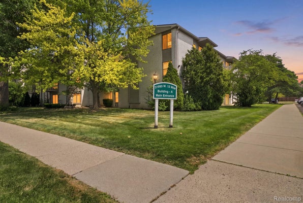 32005 W 12 MILE RD UNIT 208, FARMINGTON HILLS, MI 48334 - Image dadc1fe35381cafc5c6a3047da4e7167/3339936339