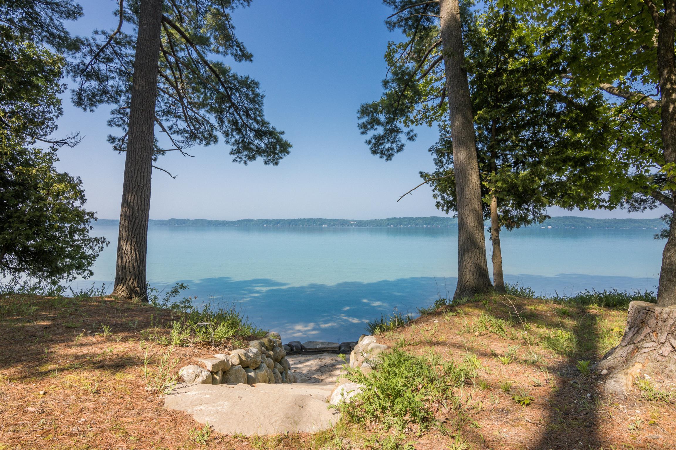 6654 S East Torch Lake Drive