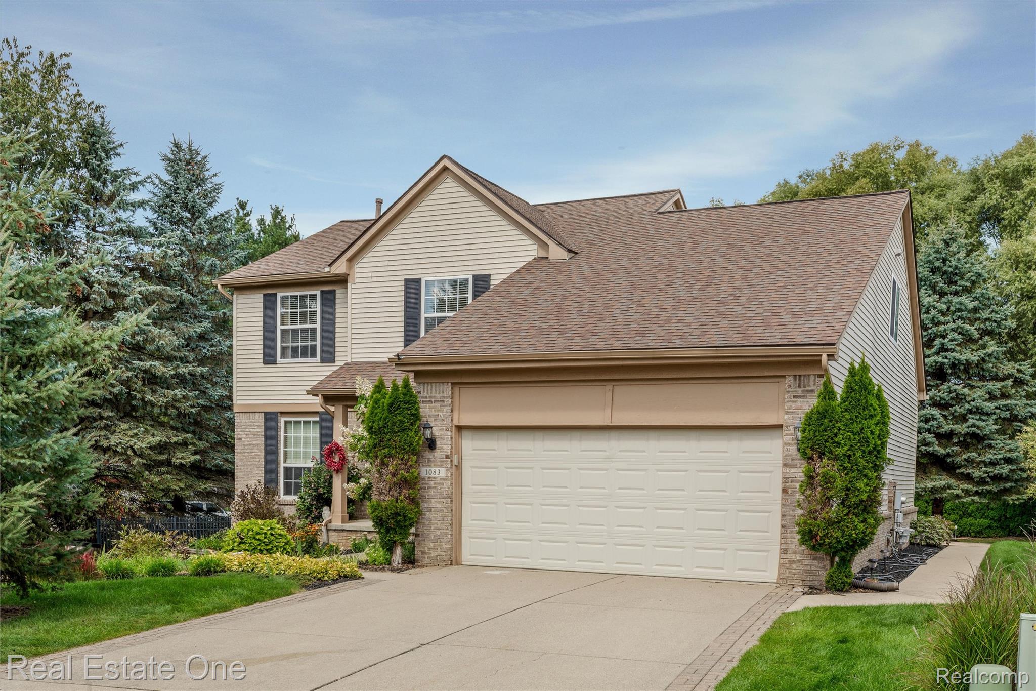 1083 Pheasant Run West Drive