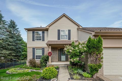 1083 Pheasant Run West Drive Wixom City MI 48393