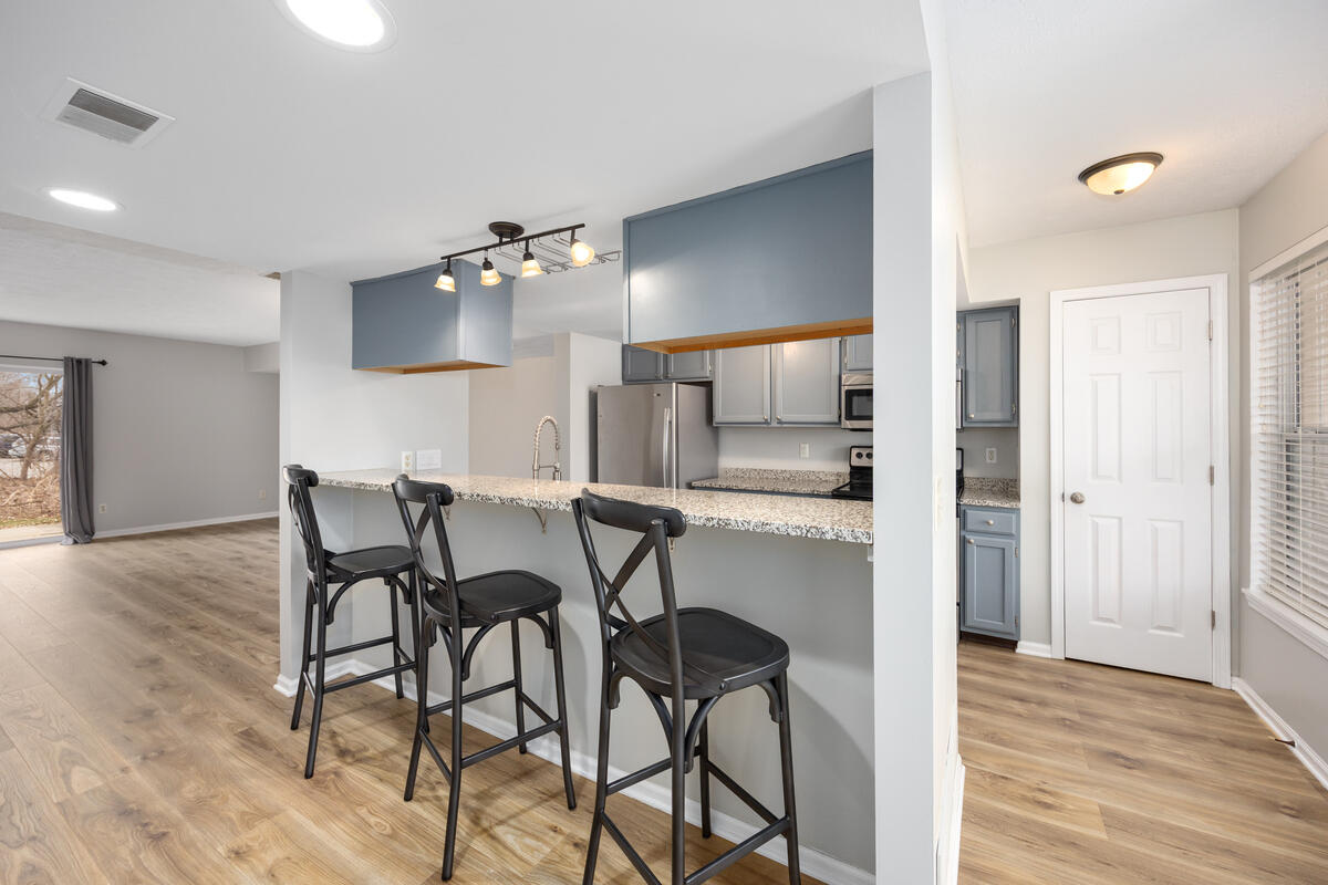 7033 S Cannon Place Drive