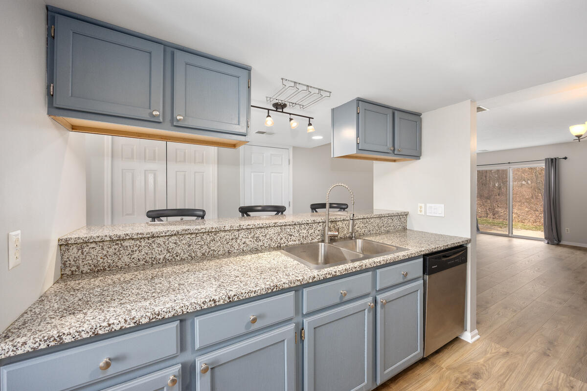 7033 S Cannon Place Drive