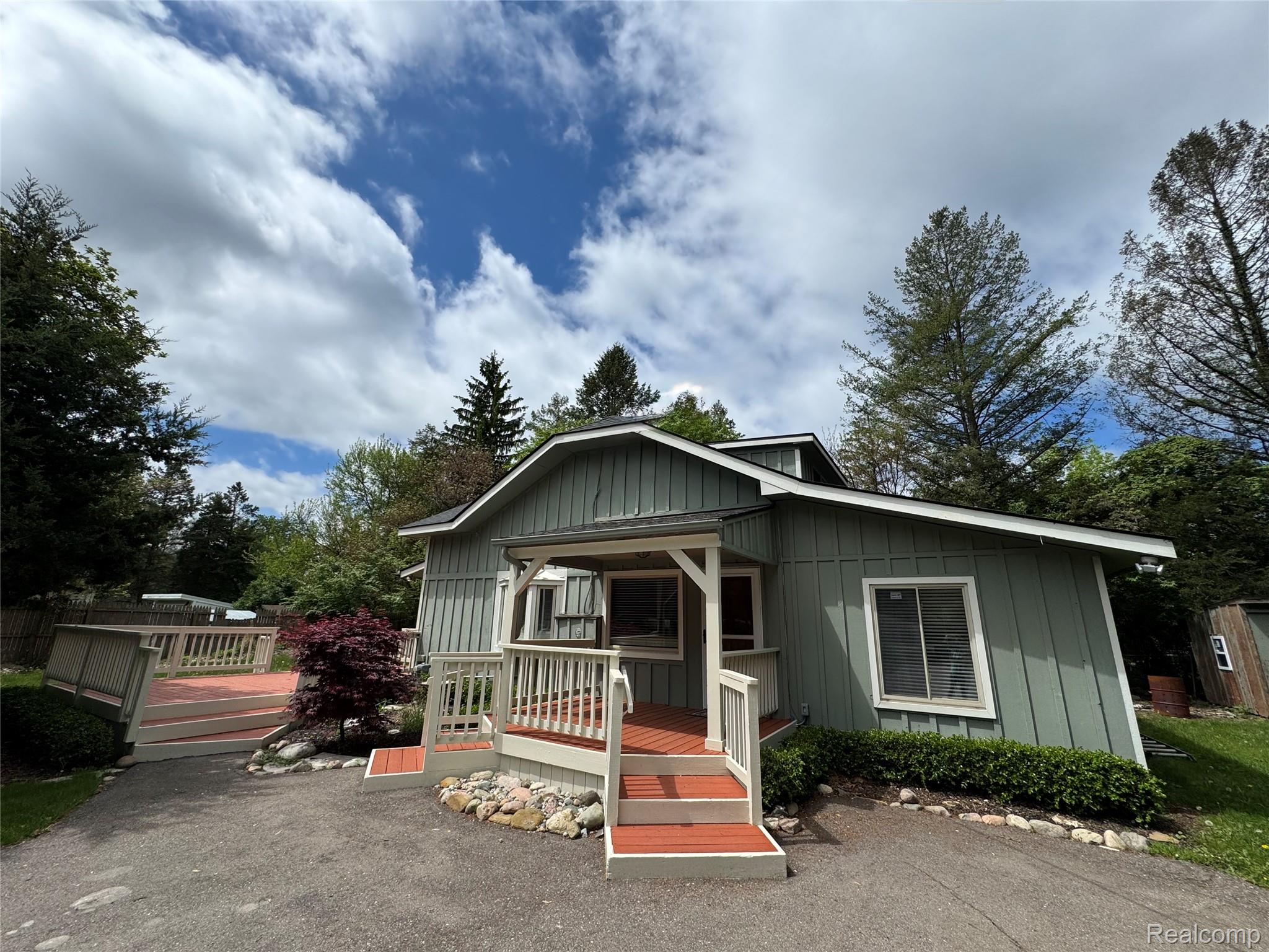 4448 Pleasant Valley Road