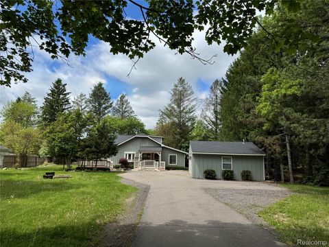 4448 Pleasant Valley Road Brighton City MI 48114