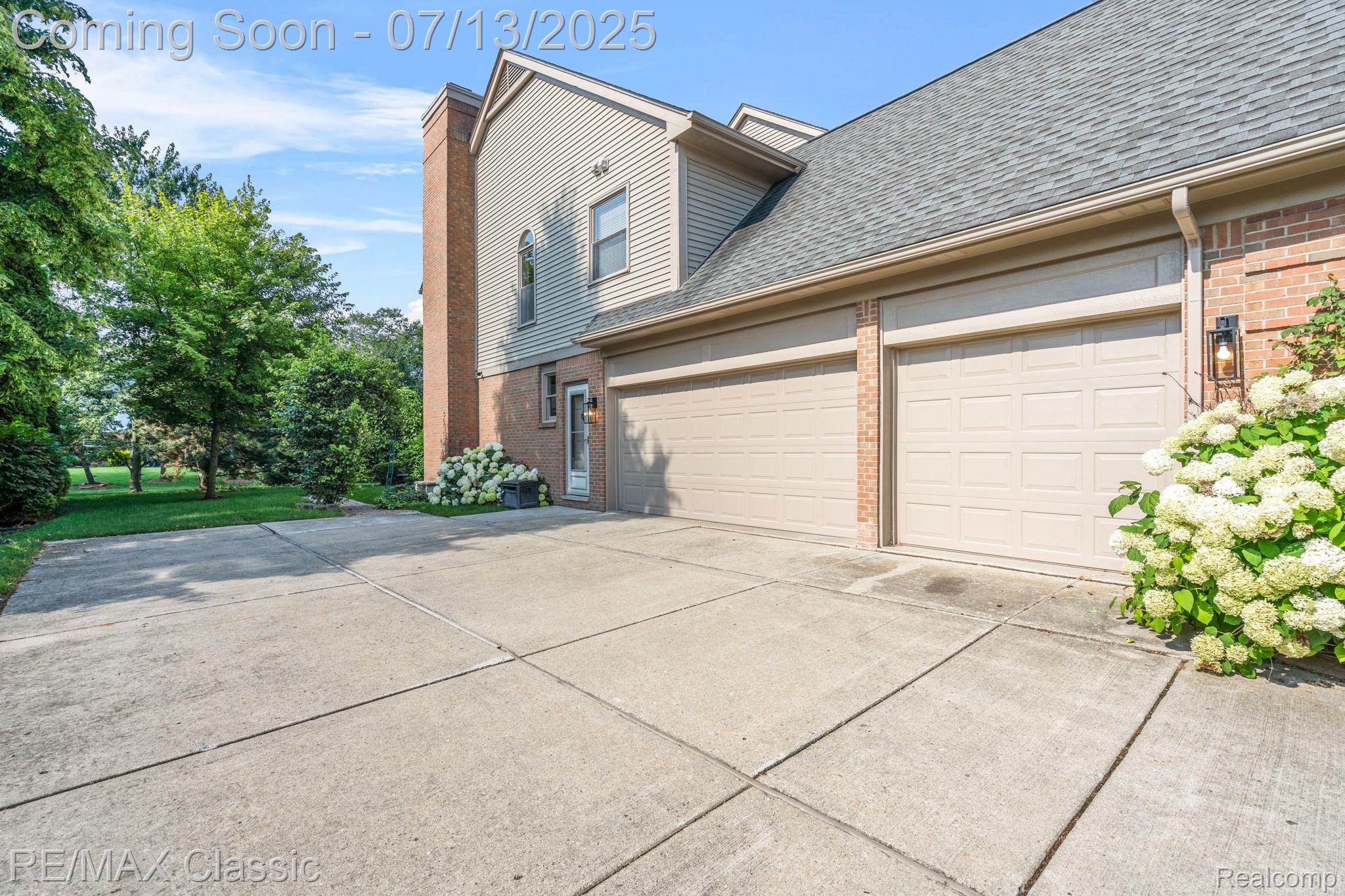 45450 Fountain View Drive