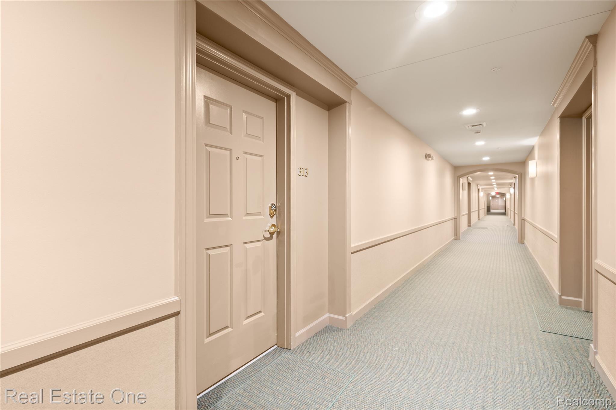 220 MAC Avenue 313