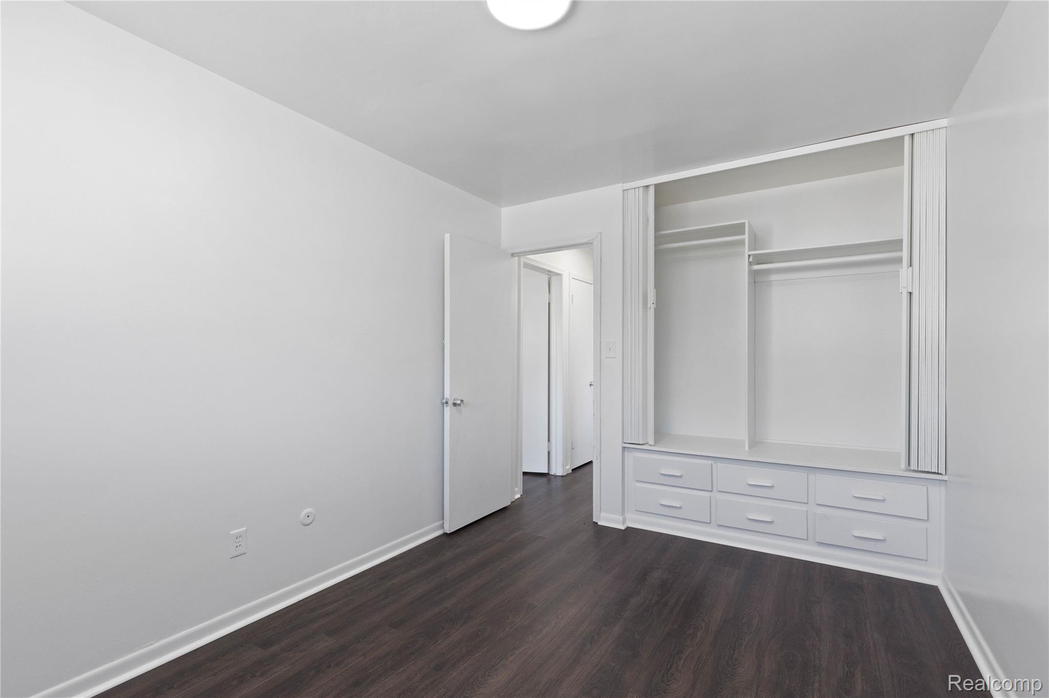 Detroit City, Michigan 48224, United States, 46 Bedrooms Bedrooms, ,2 BathroomsBathrooms,Residential,Active,223687