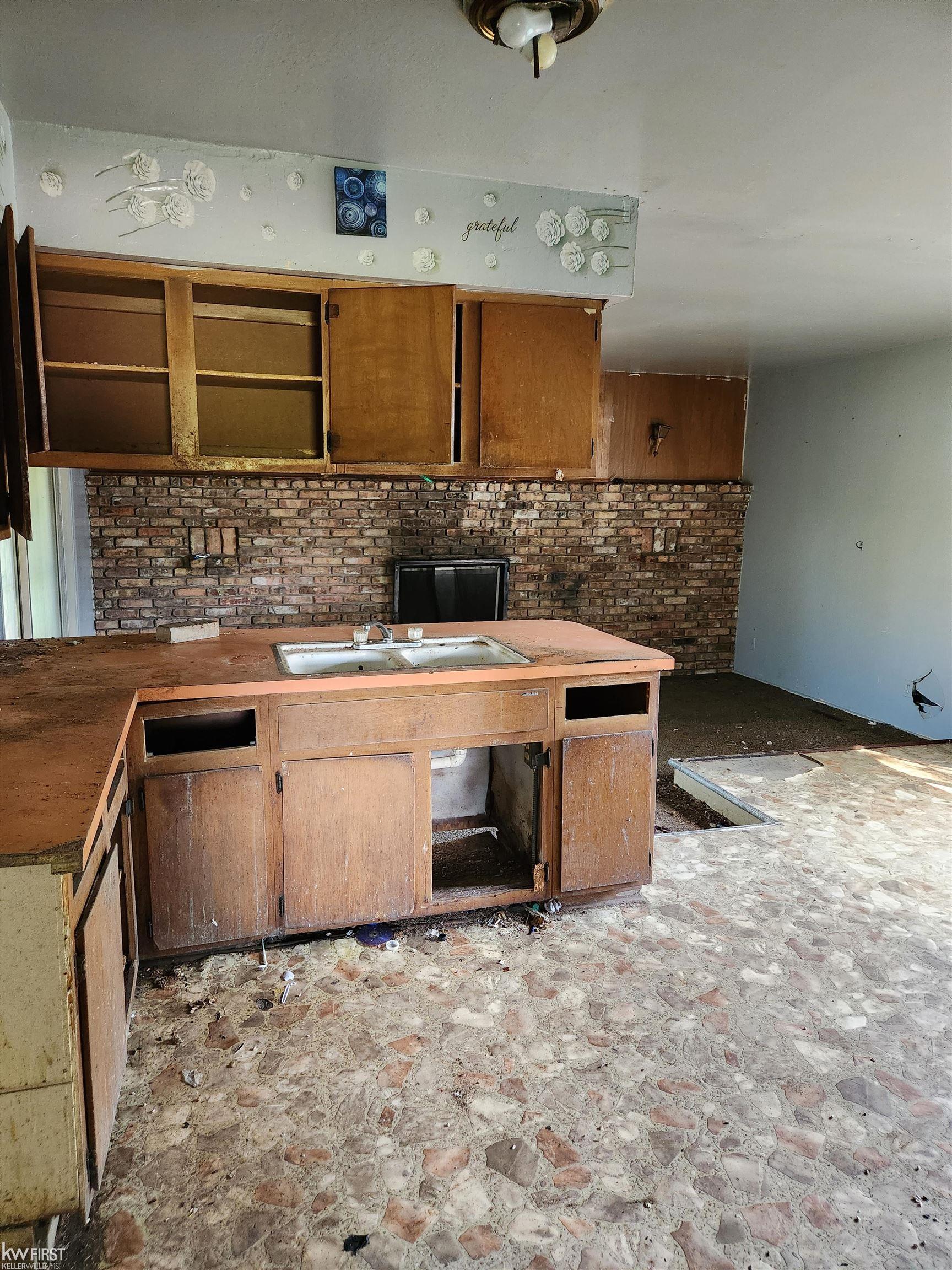 5516 Mendel Berger Drive