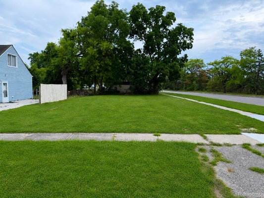 1312 JAMES ST, BURTON, MI 48529 - Image db17060f432ca70ece3f82beaaa5878e/1269871586