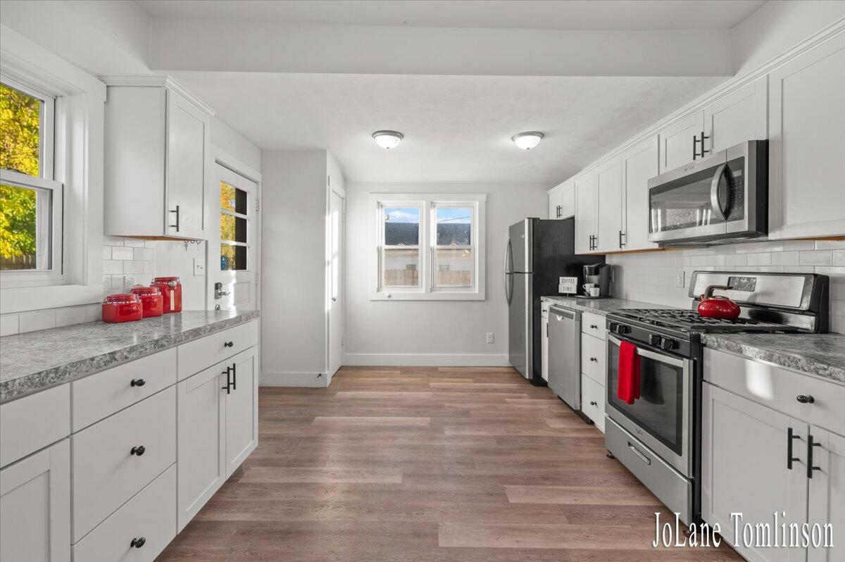 3274 Briggs Boulevard NE