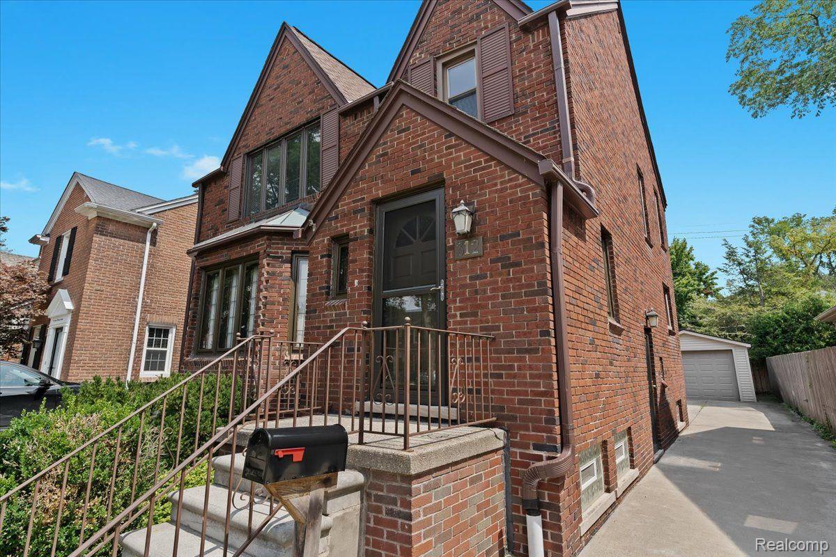 312 MCKINLEY Avenue