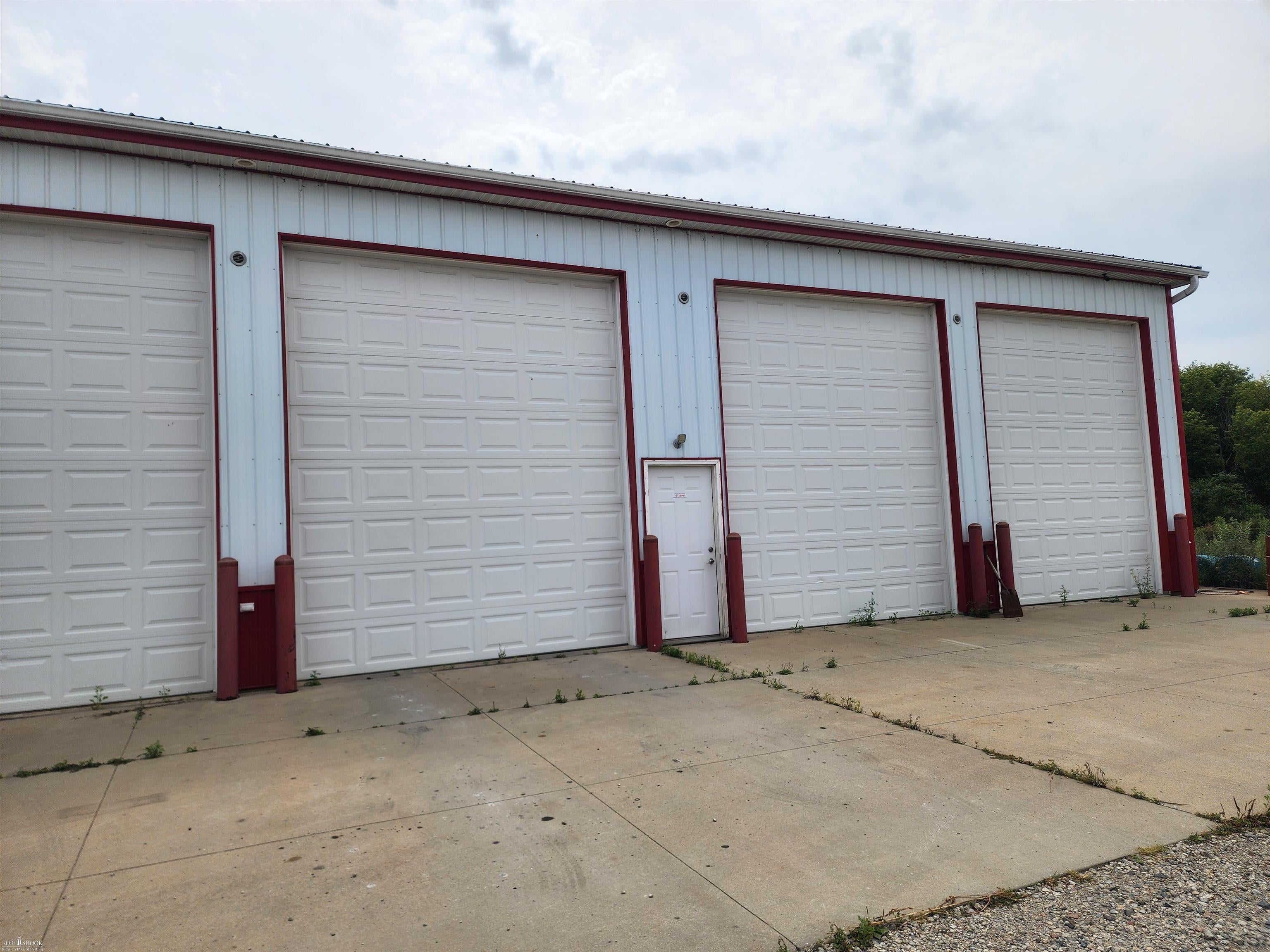 4040 E M-71 Highway