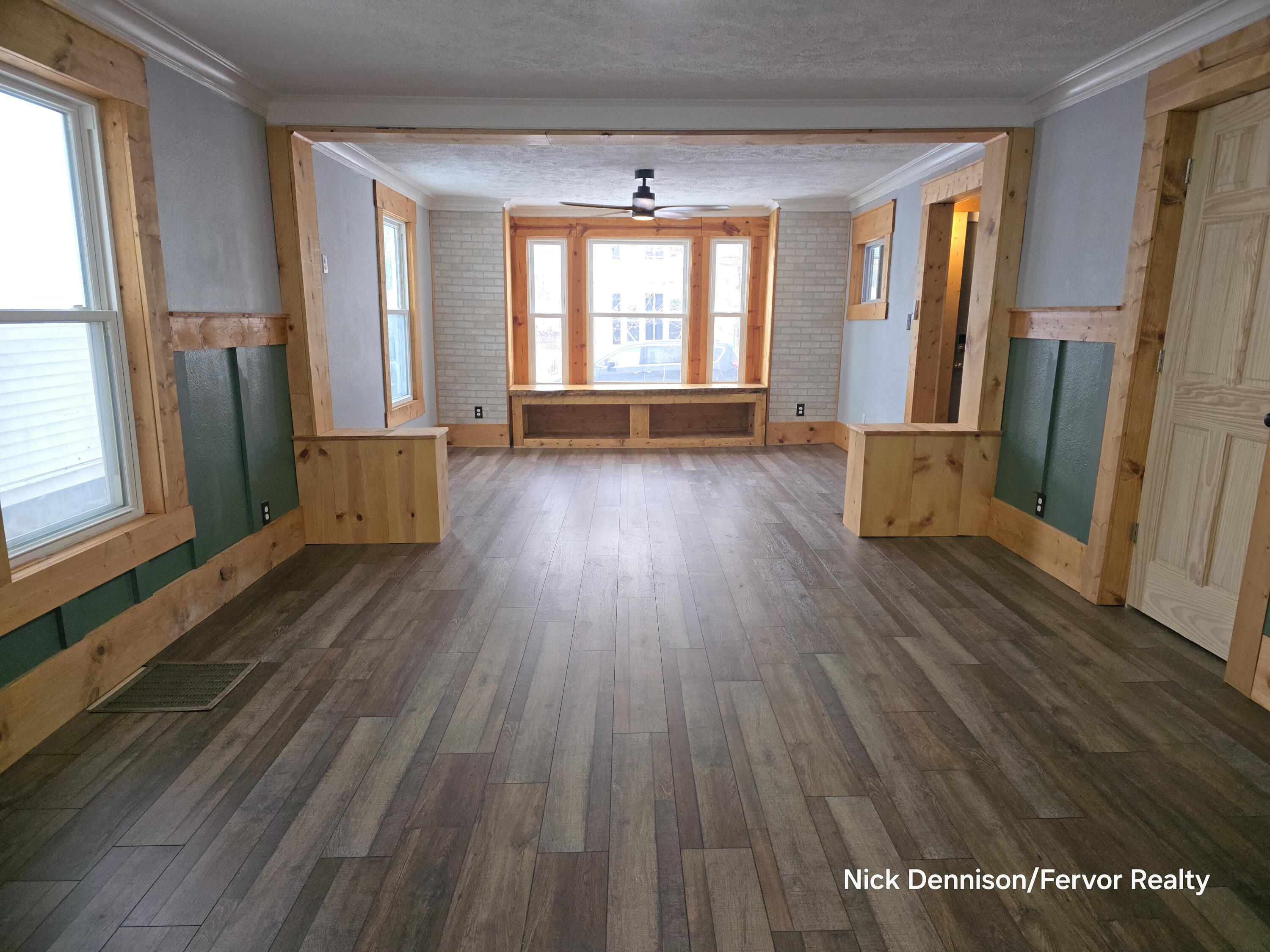 618 Pettibone Avenue NW