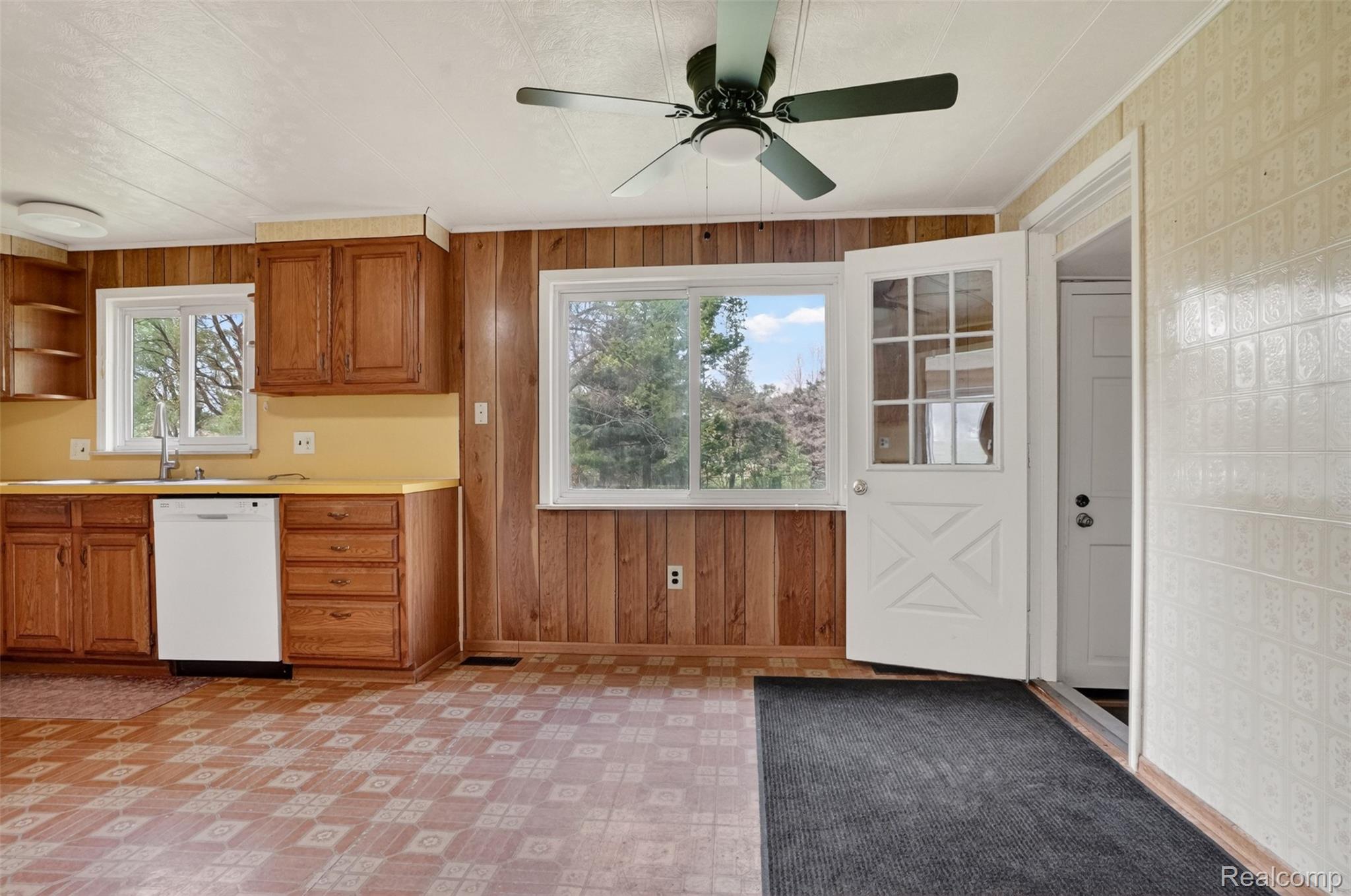 138 W Hunters Creek Road