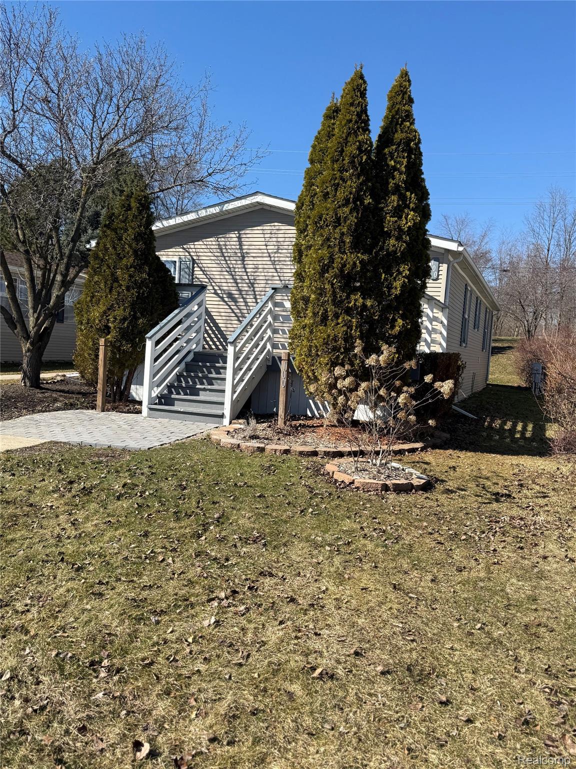 100 Riverview Circle